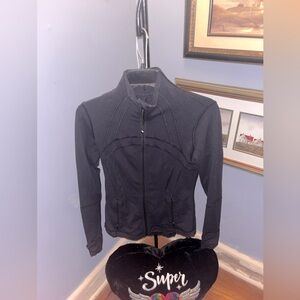 LuLulemon define jacket